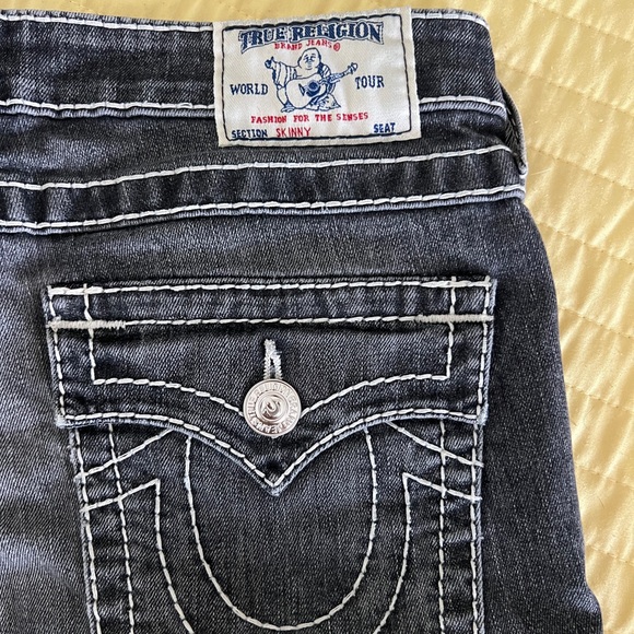 True Religion 2 Shorts - Picture 10 of 10